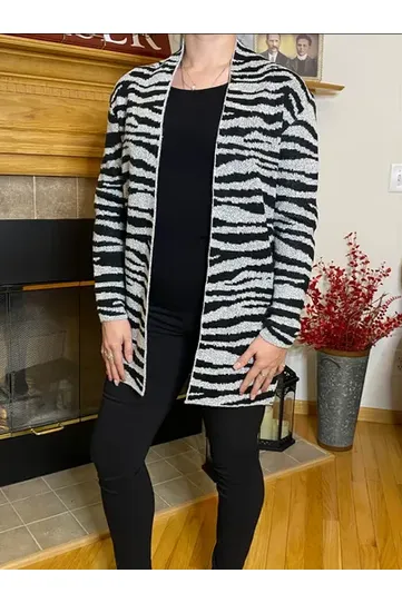 Baciano - Amber Animal Print Cardigan - Black