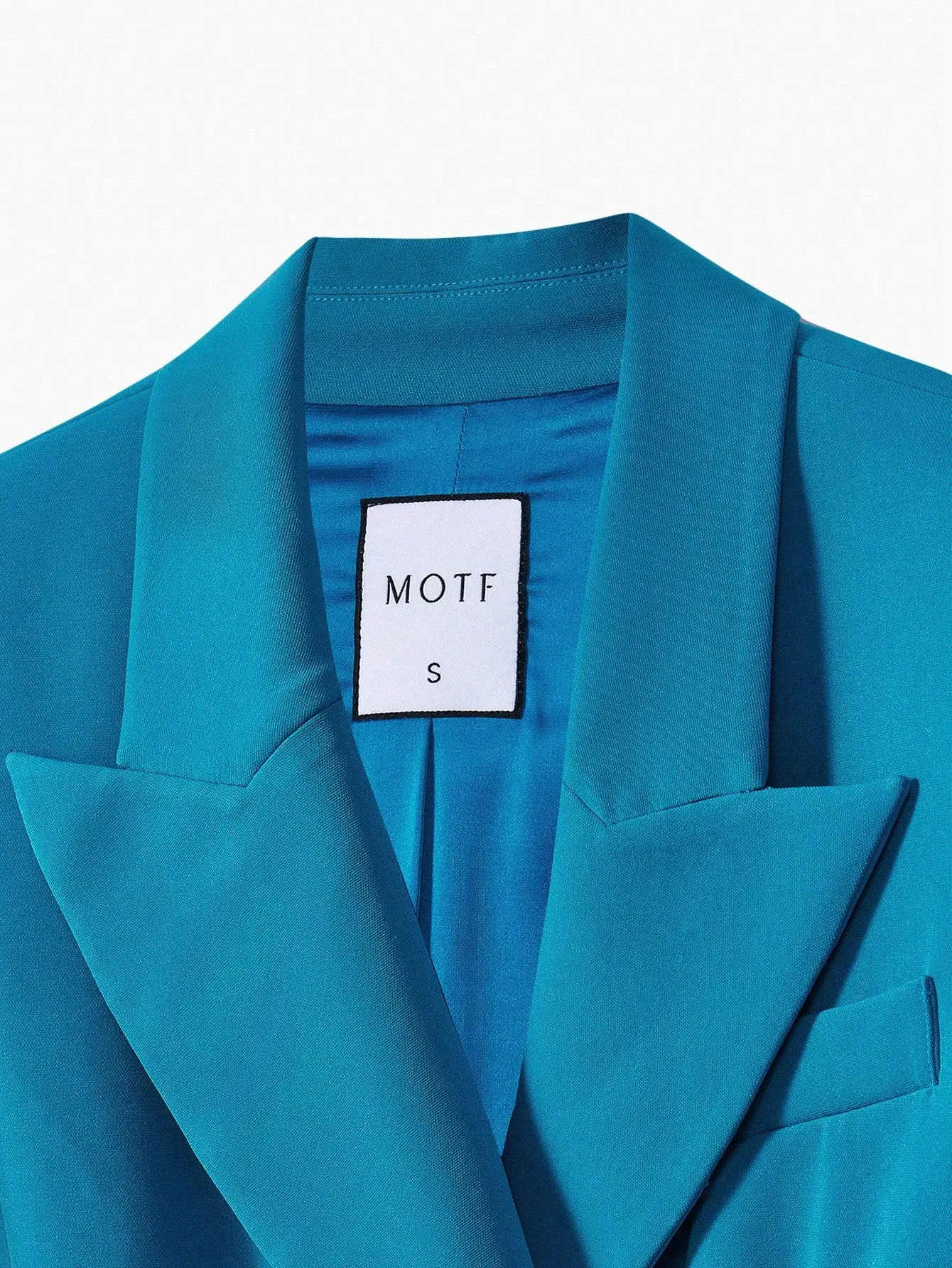 Blazer cruzado con solapa pico