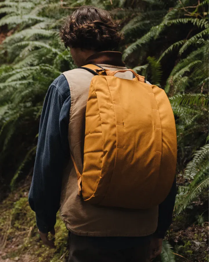 DB The Hugger Base Backpack 15L / The Vinge side-acces