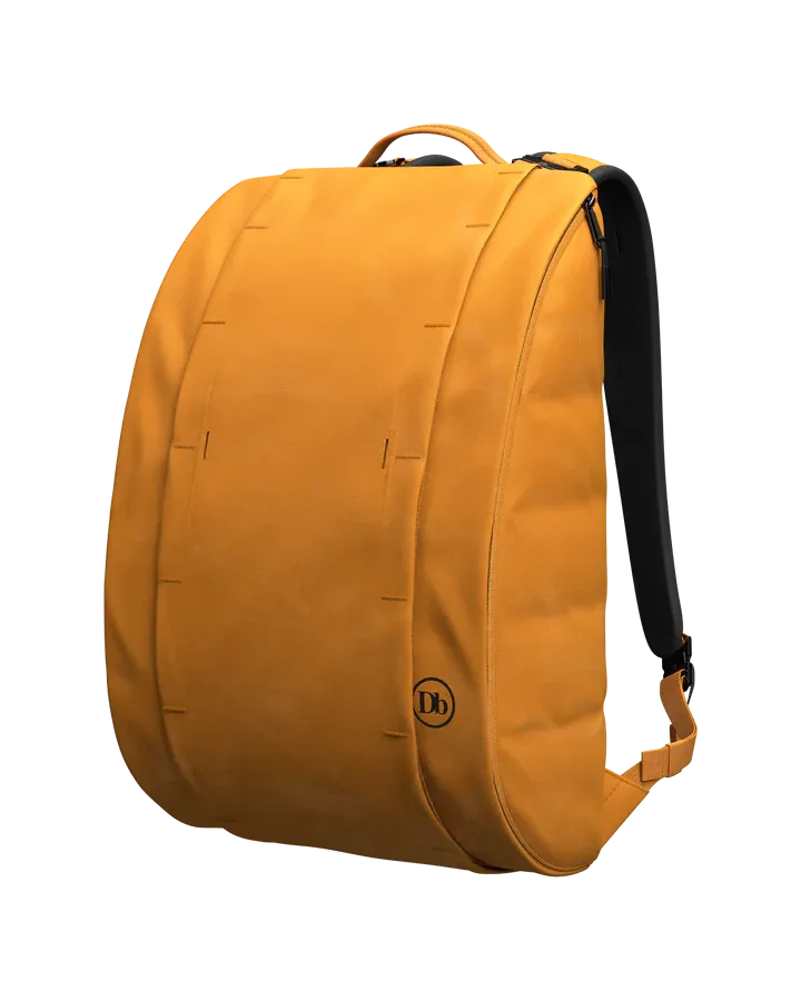 DB The Hugger Base Backpack 15L / The Vinge side-acces
