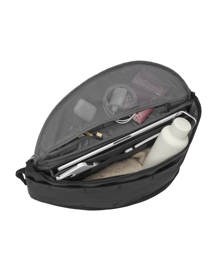 DB The Hugger Base Backpack 15L / The Vinge side-acces