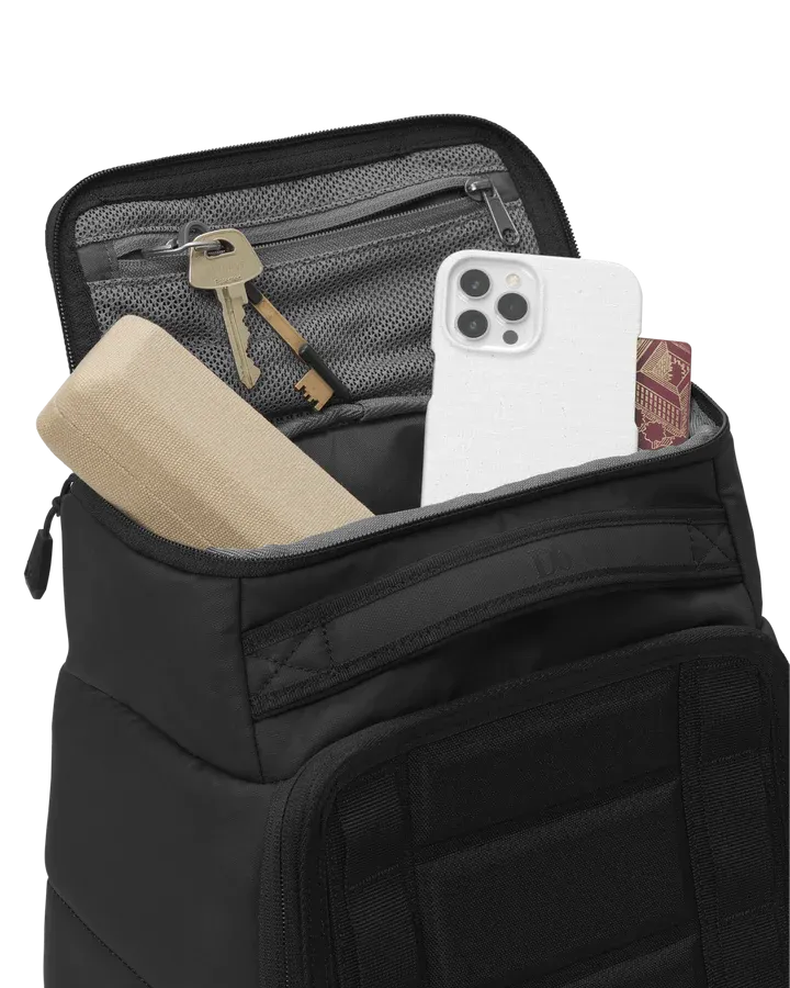 DB The Hugger / Strøm 25L Backpack