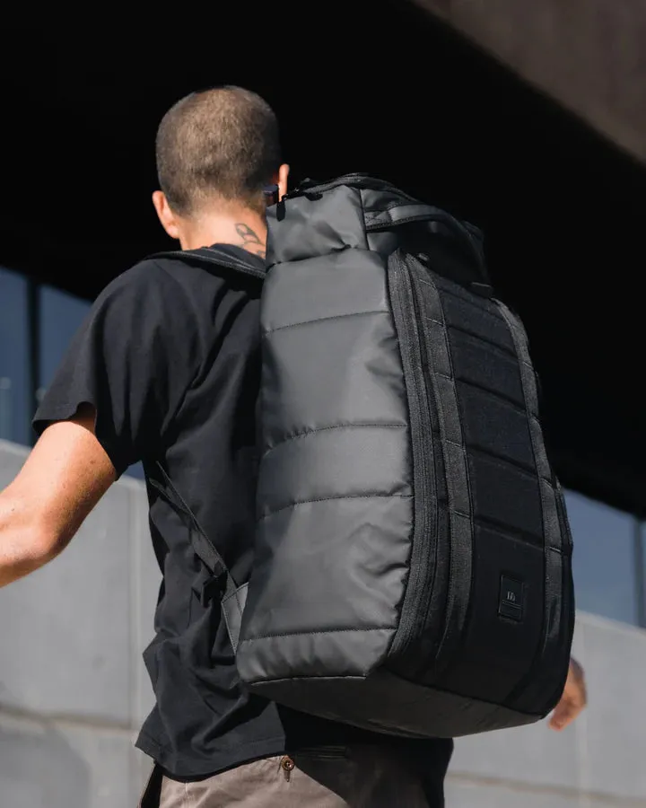 DB The Hugger / Strøm 25L Backpack
