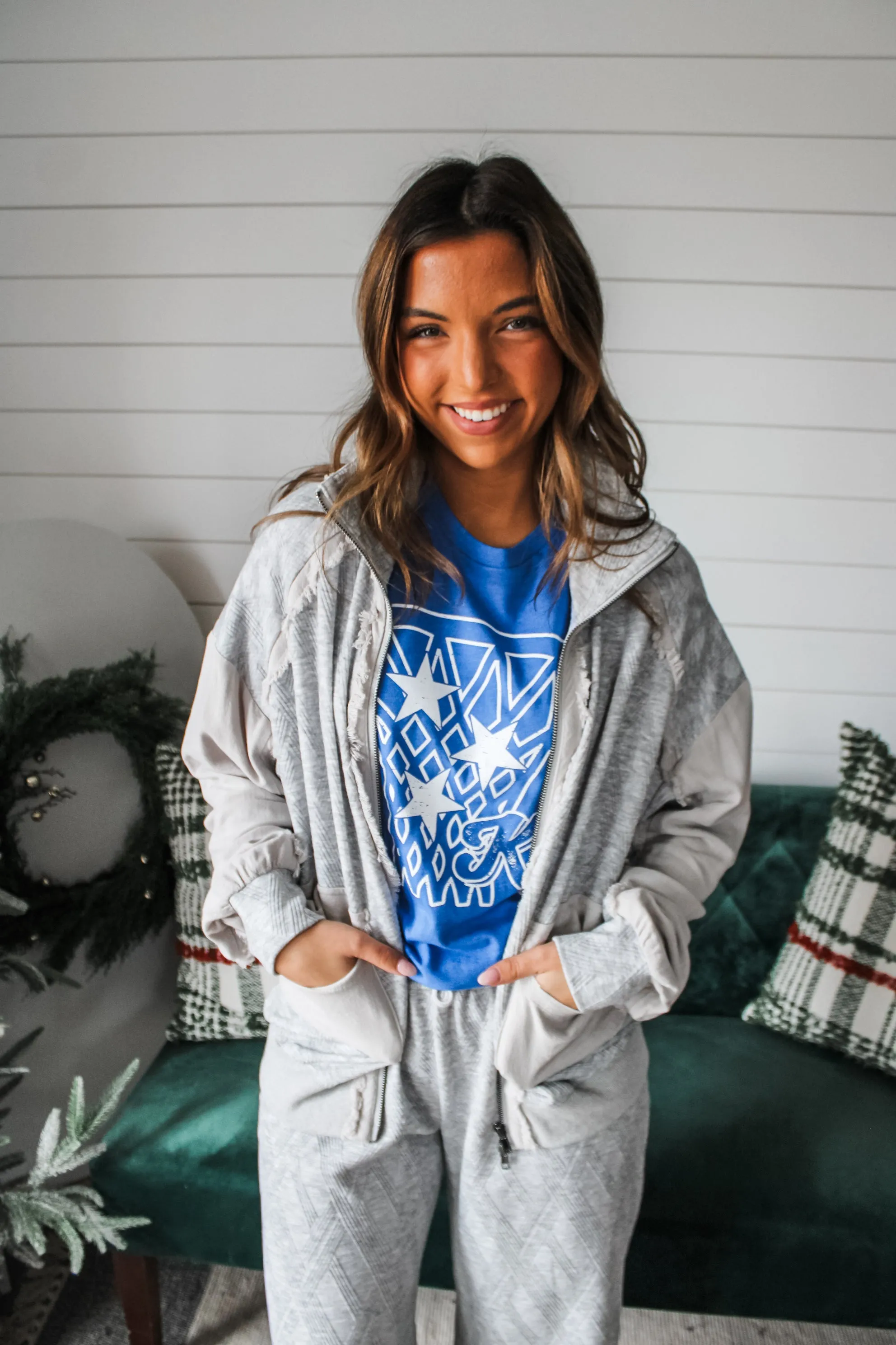 Let’s Go Kentucky Hoops Graphic Tee • Heather Blue