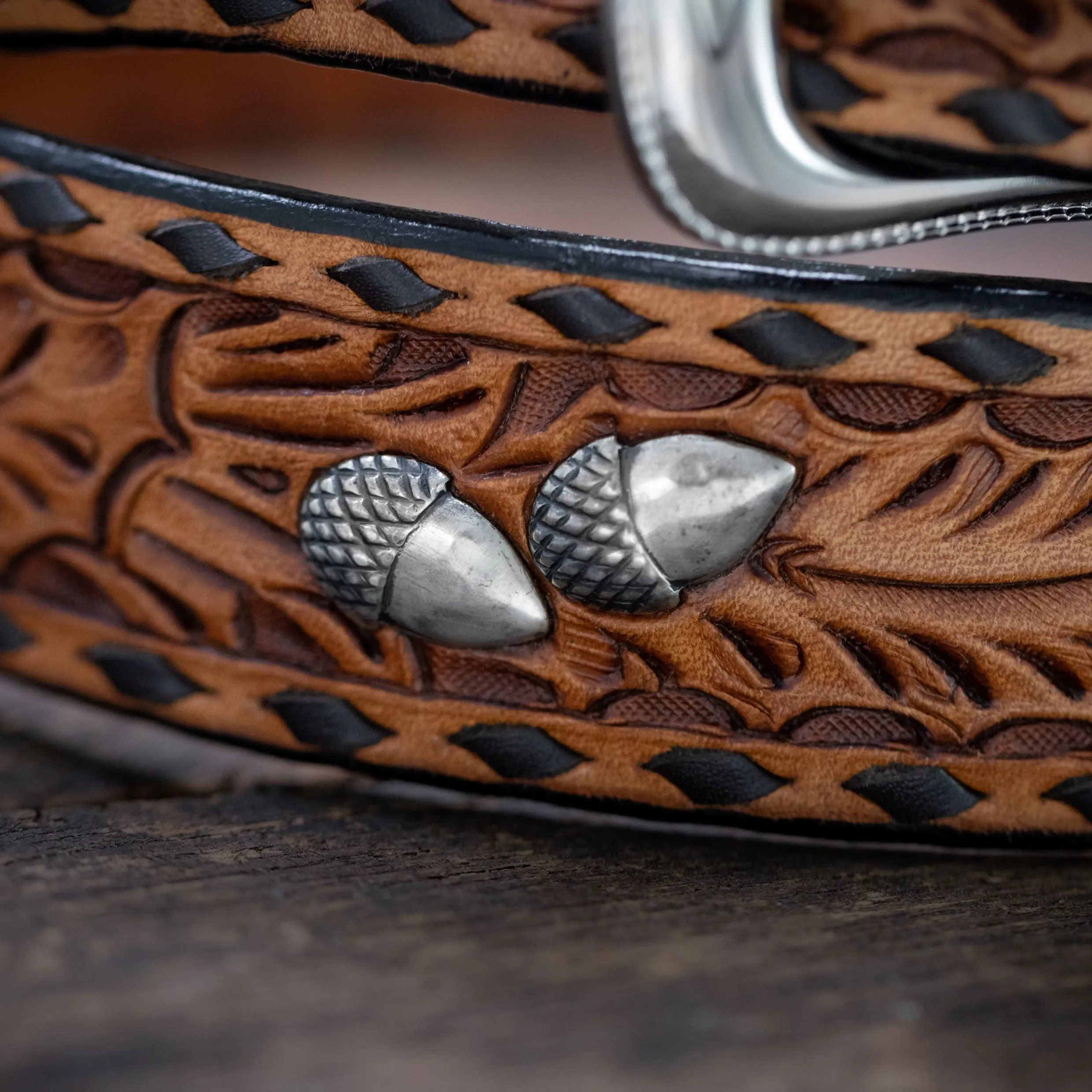 Russet Silver Acorn